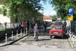 Blokiraju prilaz zgradama da ne plate parkiranje