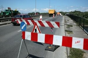 Kaćki most rizičan za vozila i brodove