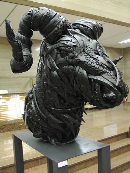 Skulpture od starih guma