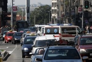 Bahati vozači „gluvi“ za sirene i rotaciju