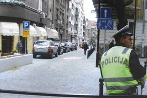 Vozači uspore tek kad vide policajca