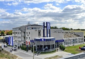 OTVOREN MODERAN PEUGEOT CENTAR U ZEMUNU