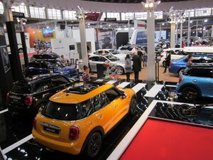 Atmosfera „nultog“ dana sajma automobila