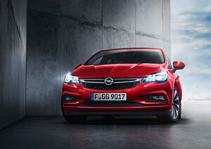 „SAFETYBEST 2015“: Priznanje za Opel IntelliLux LED® Matrix Light
