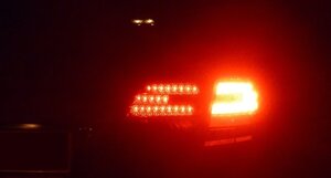 Da li vam smetaju prejaka stop svetla na novijim automobilima?