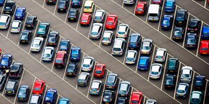 Automobilski borci za parking mesto