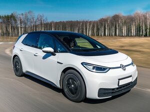 Koliko novca država daje za kupovinu električnih i hibridnih vozila?