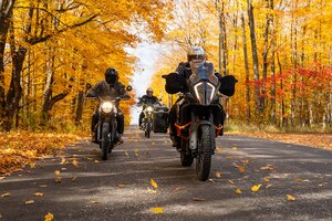 Kako se opremiti za vožnju motocikla tokom hladnih i kišovitih dana?
