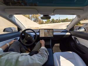 Ilon Mask: Tesla u "ranim" pregovorima o licenciranju softvera za autonomnu vožnju "velikom" proizvođaču