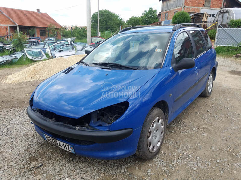 Peugeot 206 - kompletan auto u delovima