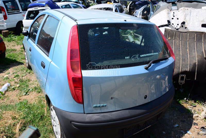 Fiat Punto - kompletan auto u delovima