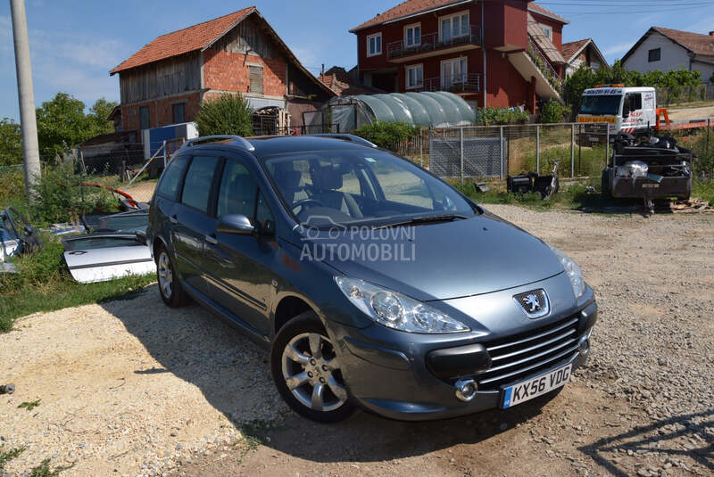 Peugeot 307 - kompletan auto u delovima