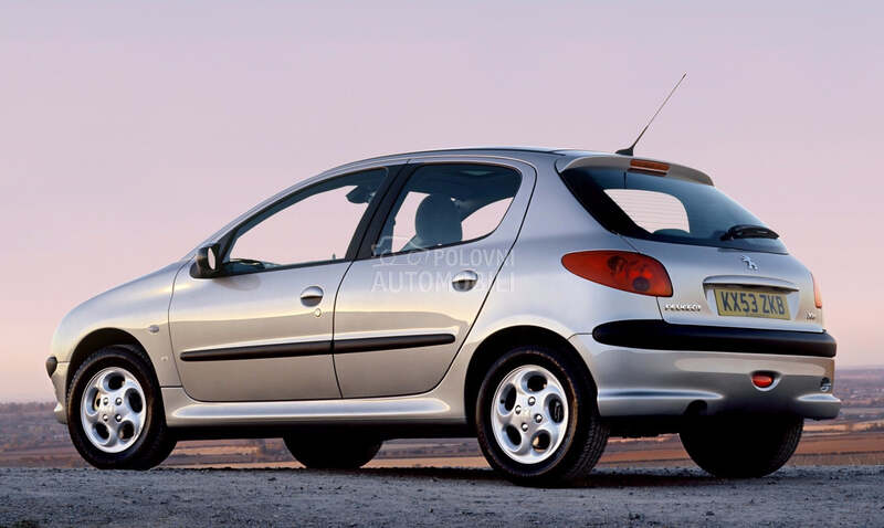 Peugeot 206 -  kompletan auto u delovima