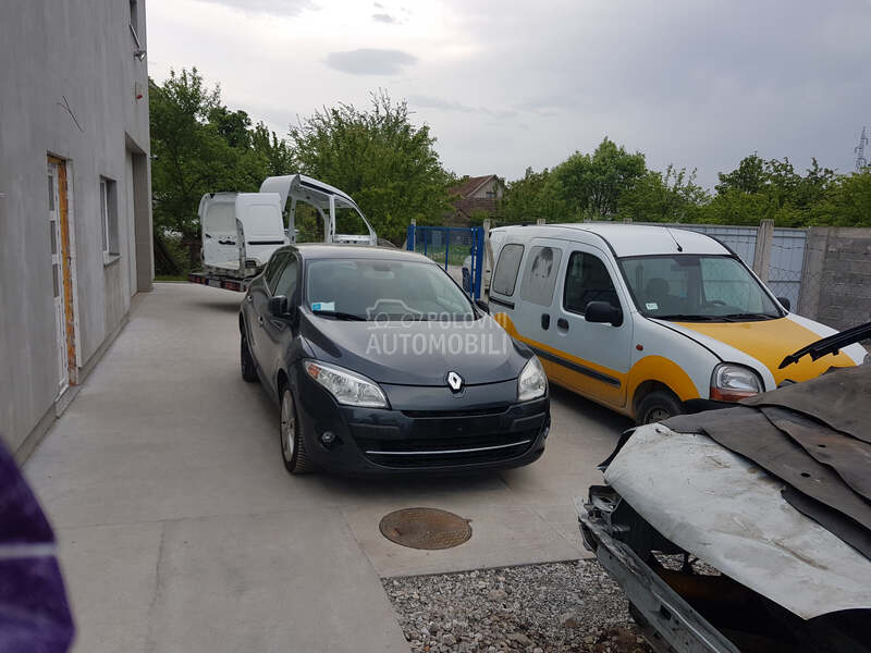 Renault Megane 2007. god. -  kompletan auto u delovima