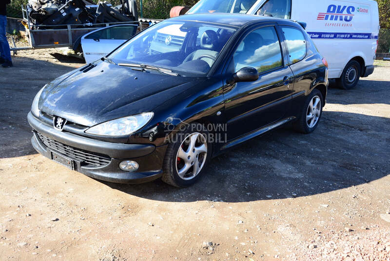 Peugeot 206 - kompletan auto u delovima