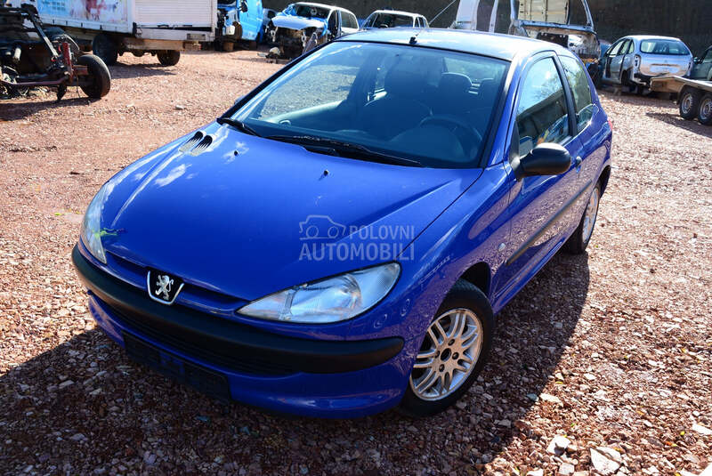 Peugeot 206 - kompletan auto u delovima