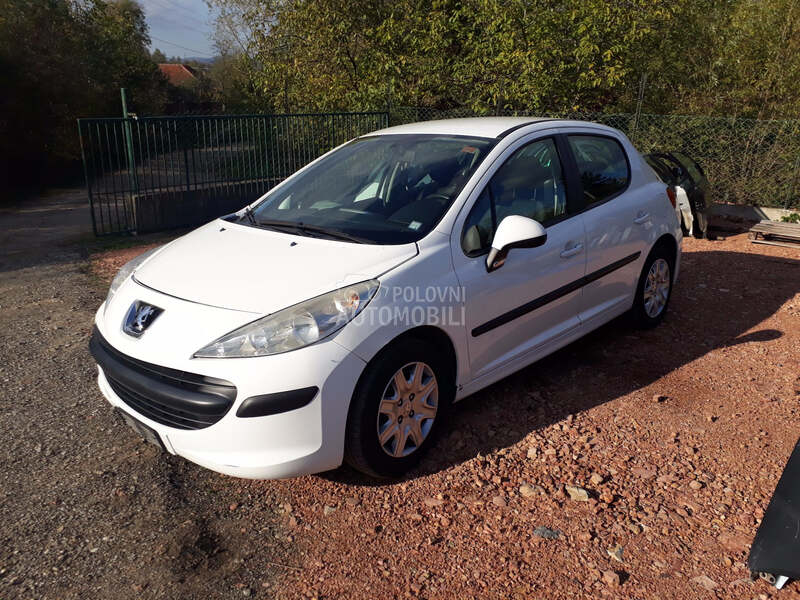 Peugeot 207 - kompletan auto u delovima