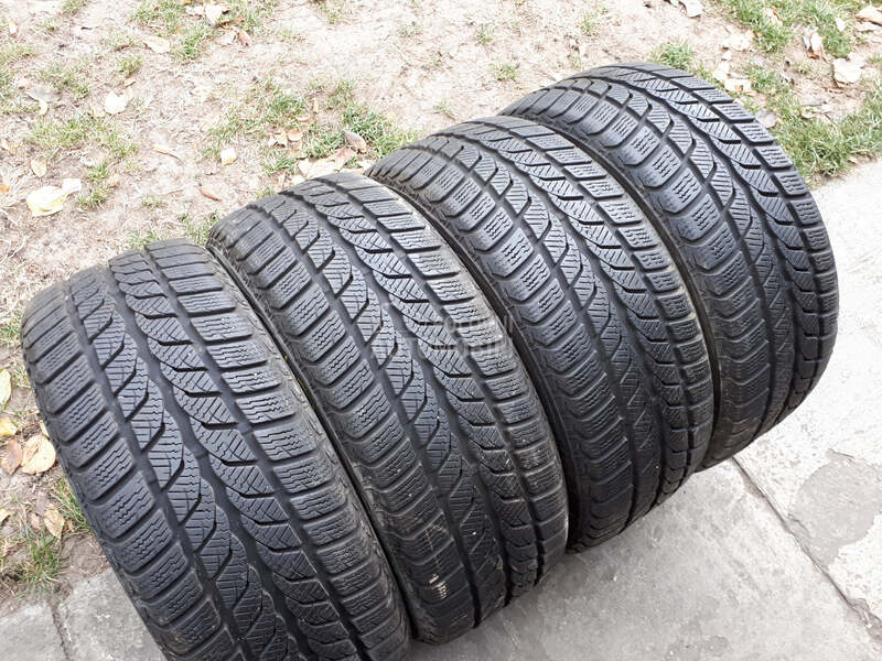 Uniroyal 195/50 R15 Zimska