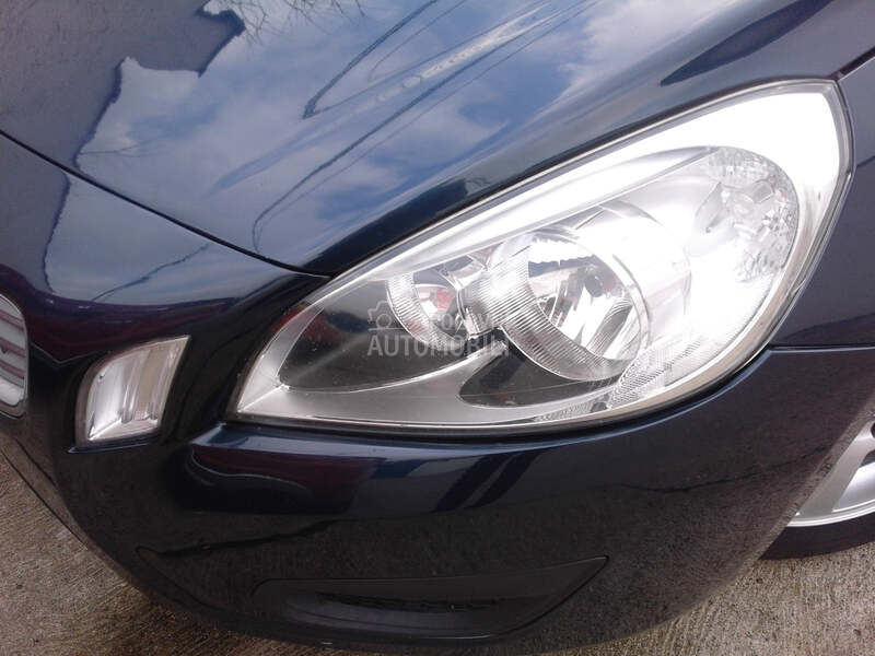 Delovi za Volvo V60