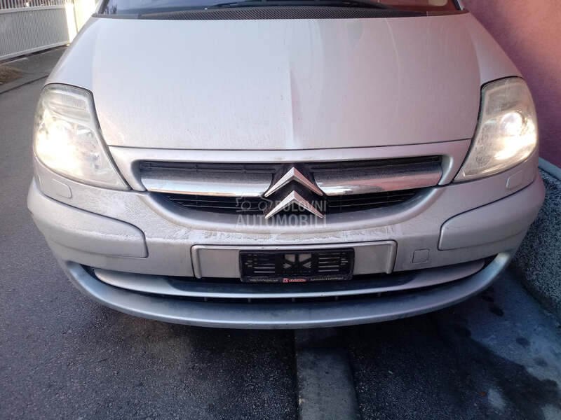 Citroen C8 - kompletan auto u delovima