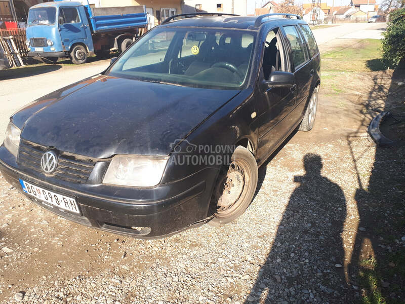 Branik, krilo, far za Volkswagen Bora, Caddy, Golf 4 ...