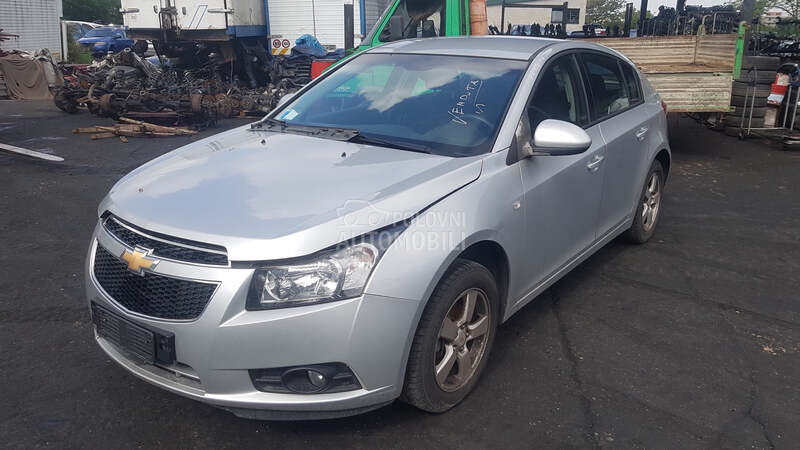 Chevrolet Cruze 2011. god. - kompletan auto u delovima