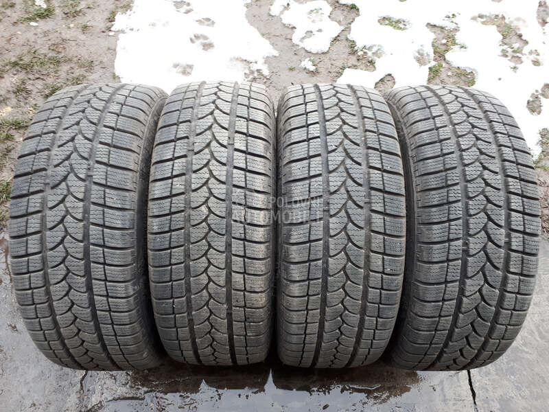 Tigar 215/45 R17 Zimska