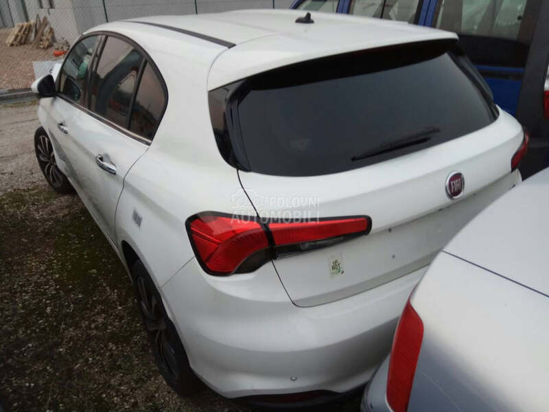 Fiat Tipo 2017. god. -  kompletan auto u delovima