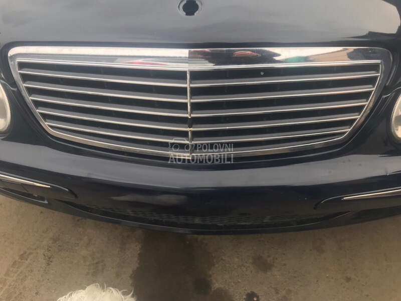 Prednja maska za Mercedes Benz E 200, E 220, E 230 ...