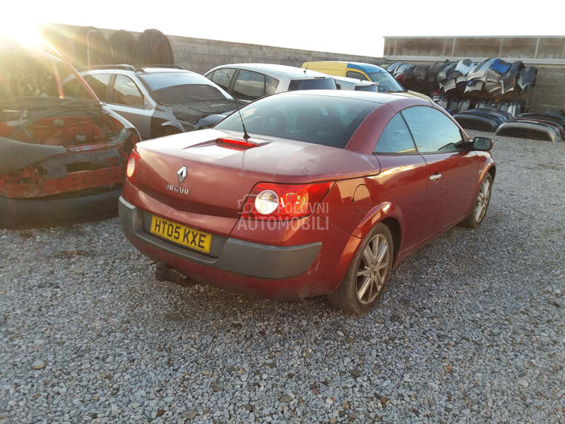 Renault Megane 2005. god. -  kompletan auto u delovima