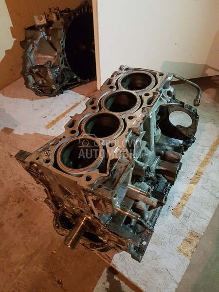 Polumotor za Toyota Avensis od 2000. do 2015. god.