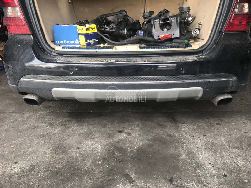 Zadnji branik za Mercedes Benz ML Klasa