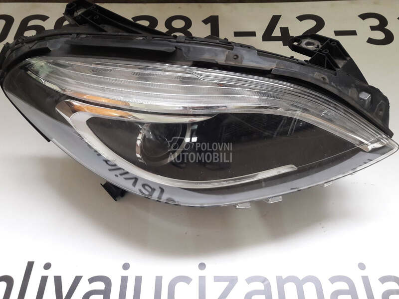 Desni far za Mercedes Benz B 150, B 160, B 170 ...