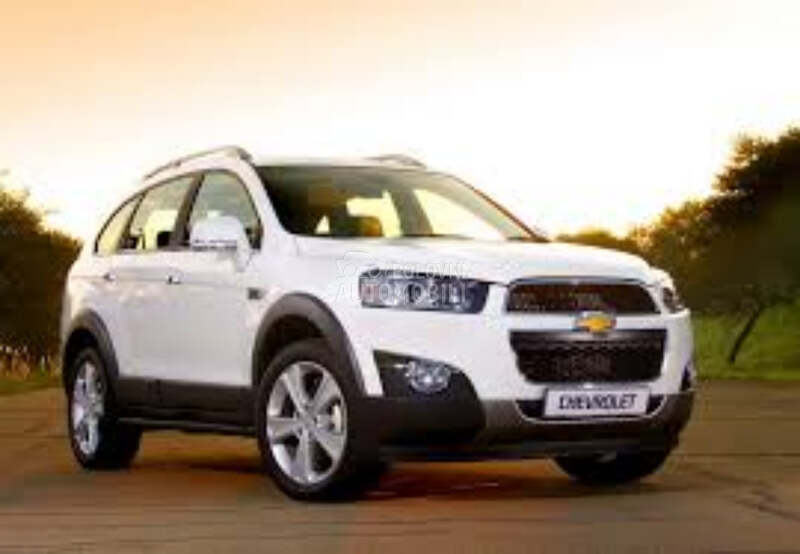 Chevrolet Captiva 2011. god. -  kompletan auto u delovima
