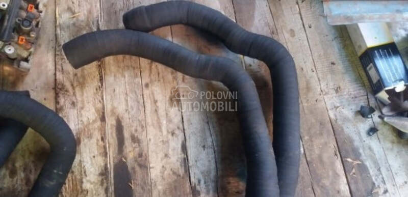 Crevo interkulera za Alfa Romeo 147