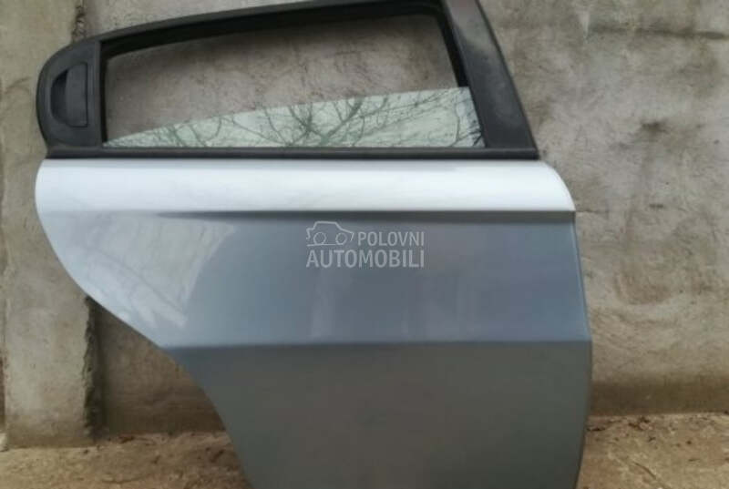 Zadnja desna vrata za Alfa Romeo 147