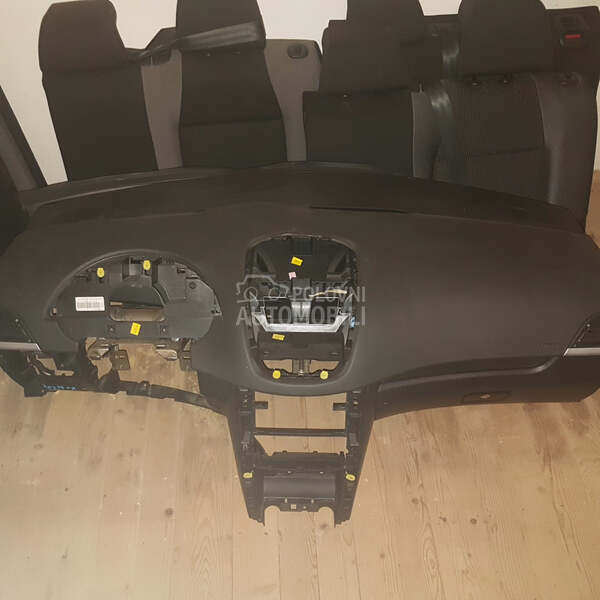 Instrument tabla za Peugeot 207