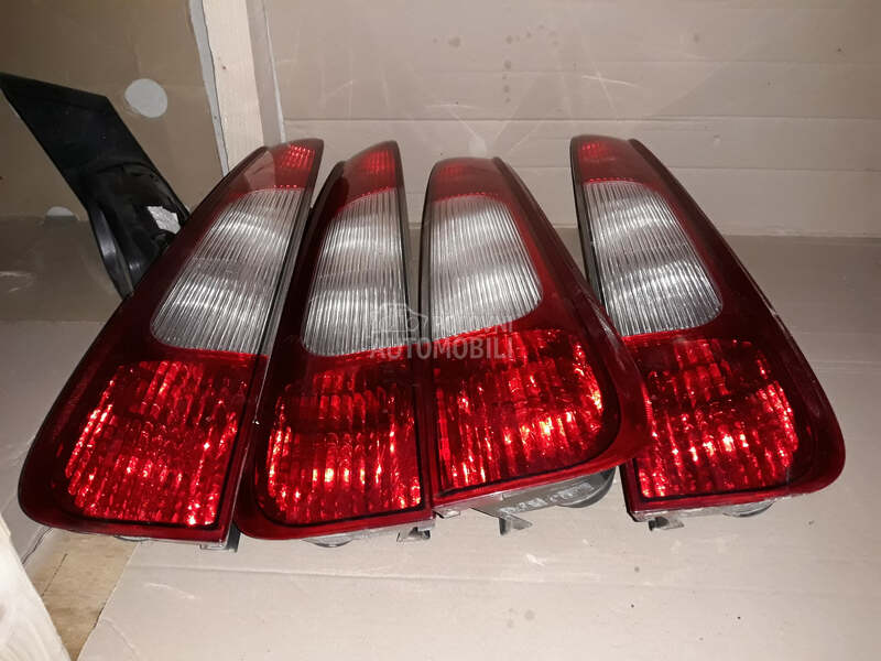 Stop svetla i stop lampe za Ford C-Max od 2003. do 2008. god.