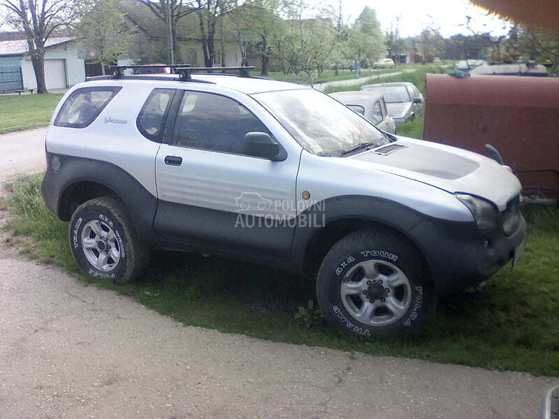 Isuzu Trooper 1990. god. - kompletan auto u delovima