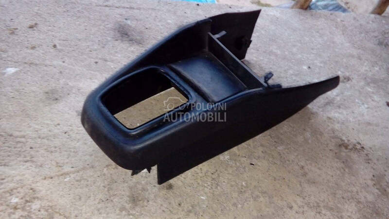 Plastika oko menjaca za Volkswagen Bora, Golf 4