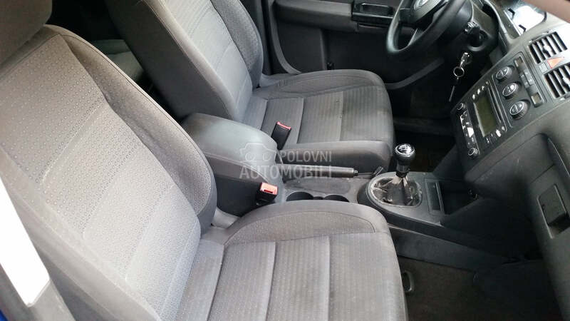Sedista za Volkswagen Touran za 2004. god.