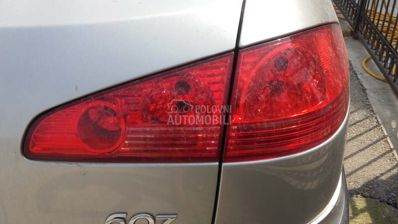 svetla za Peugeot 607 od 2005. do 2010. god.