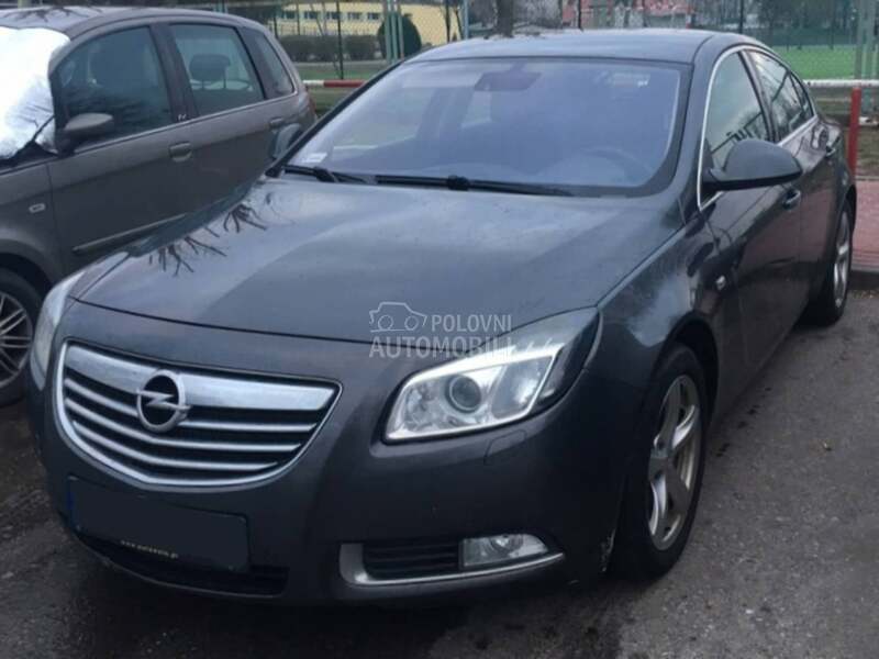 Opel Insignia A. -  kompletan auto u delovima