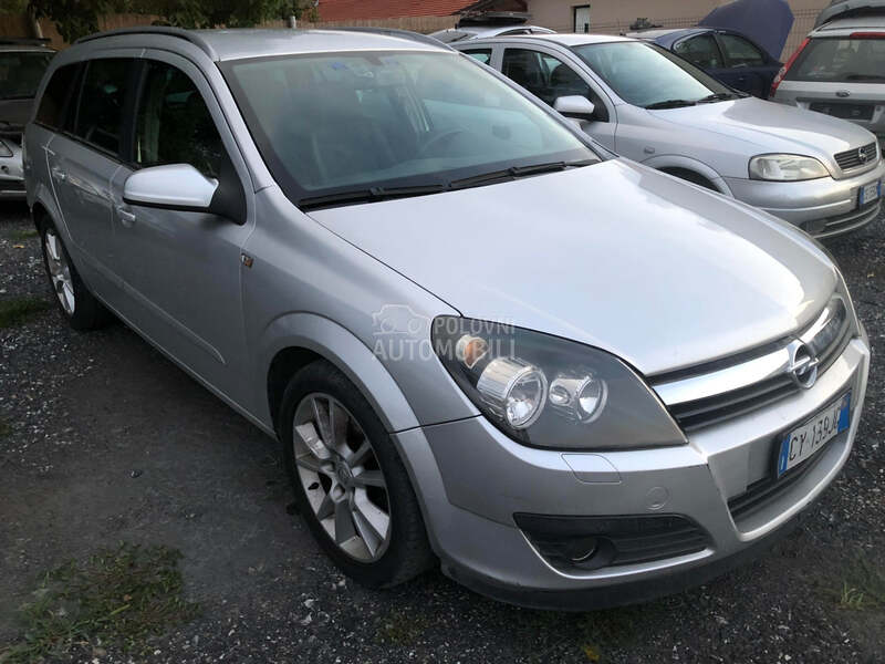 Opel Astra H 2006. god. - kompletan auto u delovima