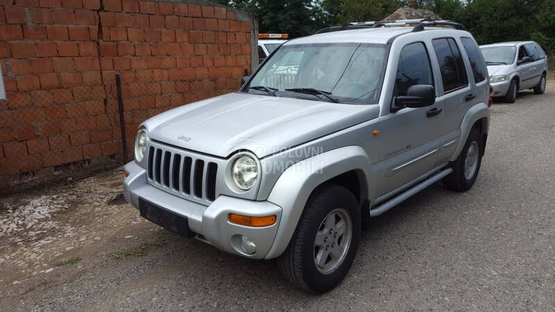 Jeep Cherokee 2001. god. - kompletan auto u delovima
