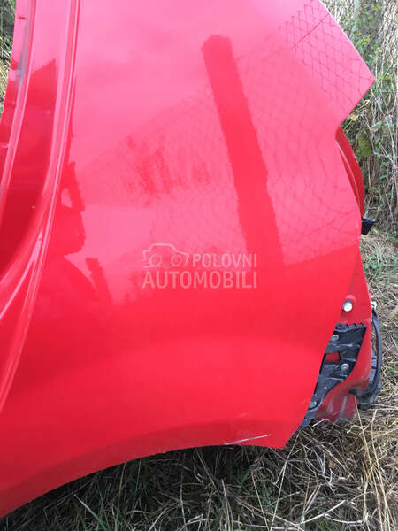 Polustranice raznih boja za Dacia Sandero