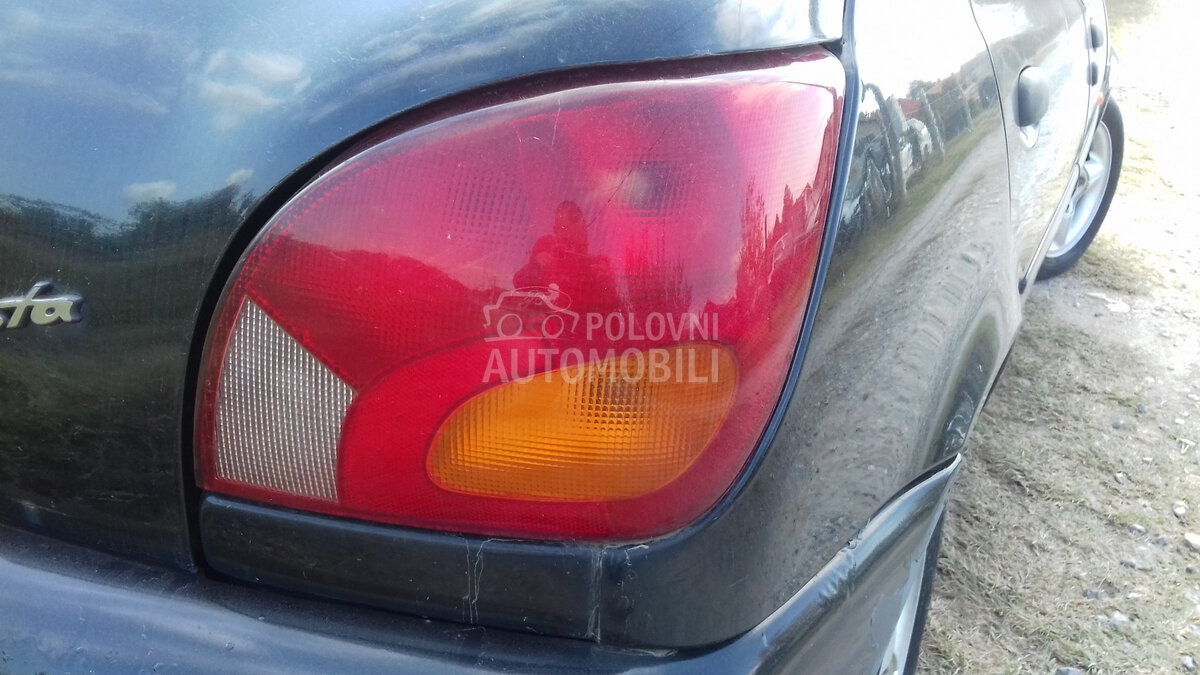 Stop svetla za Ford Fiesta