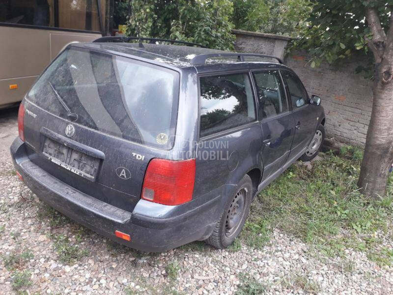 Volkswagen Passat B5 2003. god. - kompletan auto u delovima
