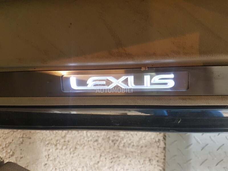 Svetleci pragovi za Lexus IS 200, IS 220, IS 250 ... od 2005. do 2013. god.