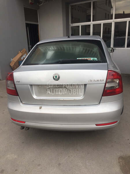 Škoda Octavia -  kompletan auto u delovima
